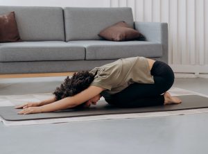 pexels-mikhail-nilov-6707078 – Kopie ss